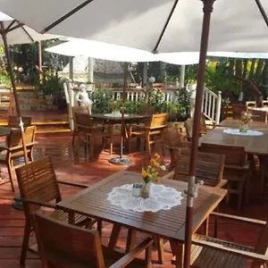 Glenview Gardens Country Hotel