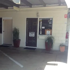 Max Motel